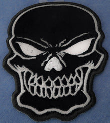 Black Skull Patch Small-P3422 : 3x4.25 inch